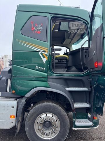 Standartinis vilkikas VOLVO FH16.650 6X4 SZM RETARDER *2018*