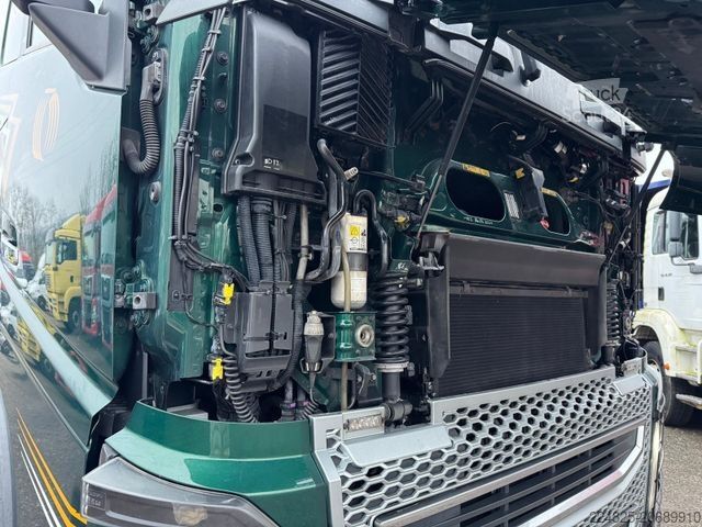 Standartinis vilkikas VOLVO FH16.650 6X4 SZM RETARDER *2018*