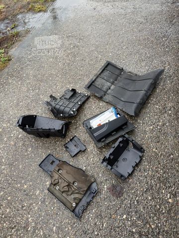 Kühltransporter IVECO DAILY 70C18 KÜHLKOFFER+LBW*2017*MOTORSCHADEN*