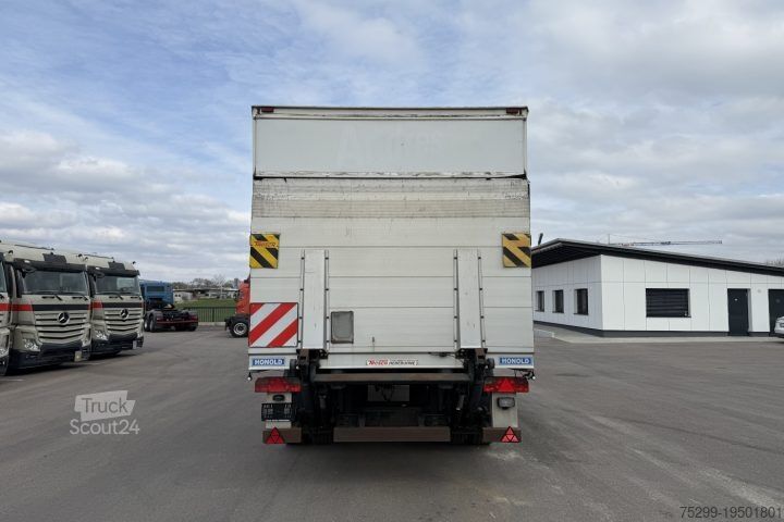 Kofferauflieger  HSA 21 Koffer mit Hebebühne / Swiss-Vehicle