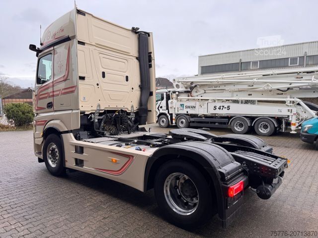 Standaard trekker MERCEDES-BENZ 1848 LS Actros 5  GigaSpace Blatt/Luft