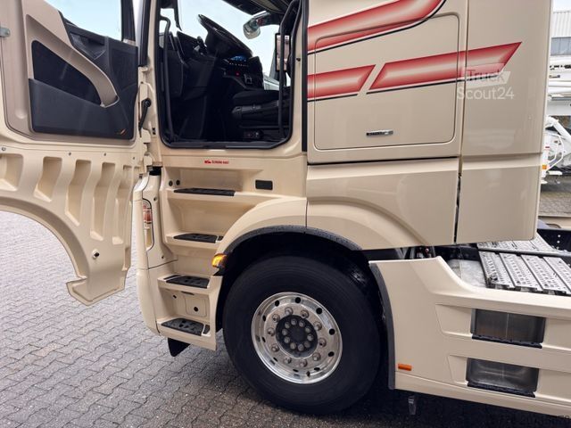 Standaard trekker MERCEDES-BENZ 1848 LS Actros 5 GigaSpace Blatt/Luft