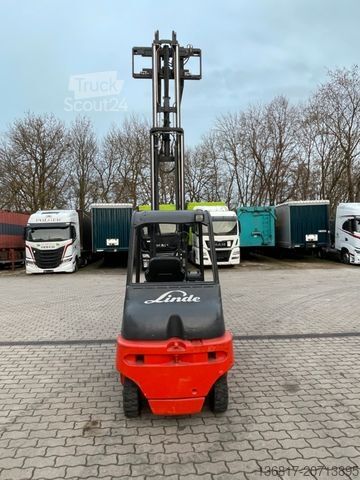 Voorlader vorkheftruck LINDE E30-02 Triplex Elektro Stapler 3.000kg Seitensch