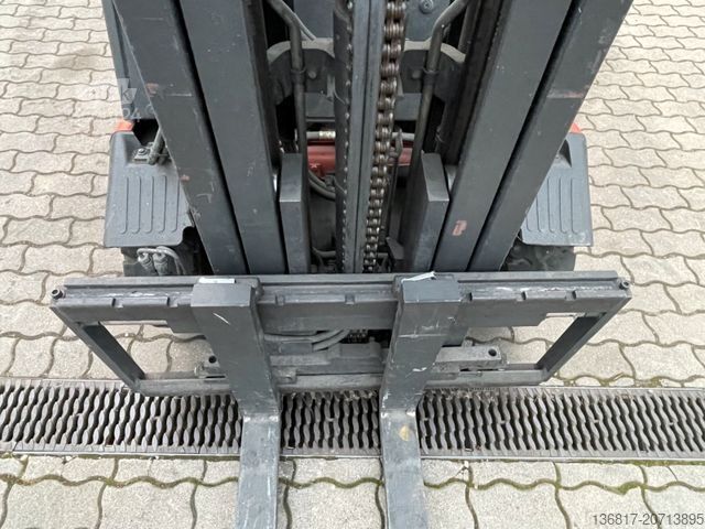 Voorlader vorkheftruck LINDE E30-02 Triplex Elektro Stapler 3.000kg Seitensch