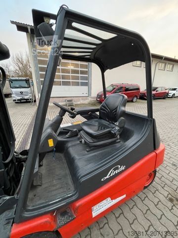 Voorlader vorkheftruck LINDE E30-02 Triplex Elektro Stapler 3.000kg Seitensch