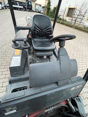 Voorlader vorkheftruck LINDE E30-02 Triplex Elektro Stapler 3.000kg Seitensch