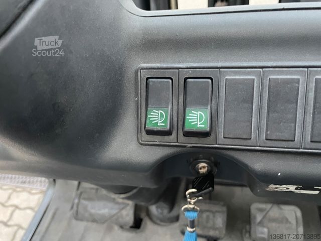 Voorlader vorkheftruck LINDE E30-02 Triplex Elektro Stapler 3.000kg Seitensch