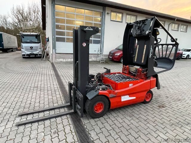Voorlader vorkheftruck LINDE E30-02 Triplex Elektro Stapler 3.000kg Seitensch