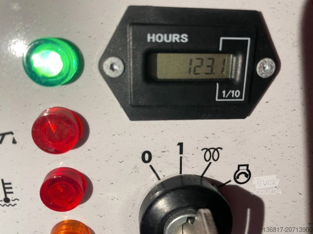 Radna platforma CMC Raupe/Gelenkteleskopbühne S23 AH23m NEUWERTI