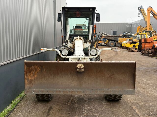 Grader New Holland F106.6/A