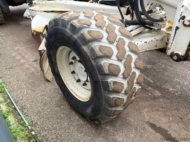 Grader New Holland F106.6/A