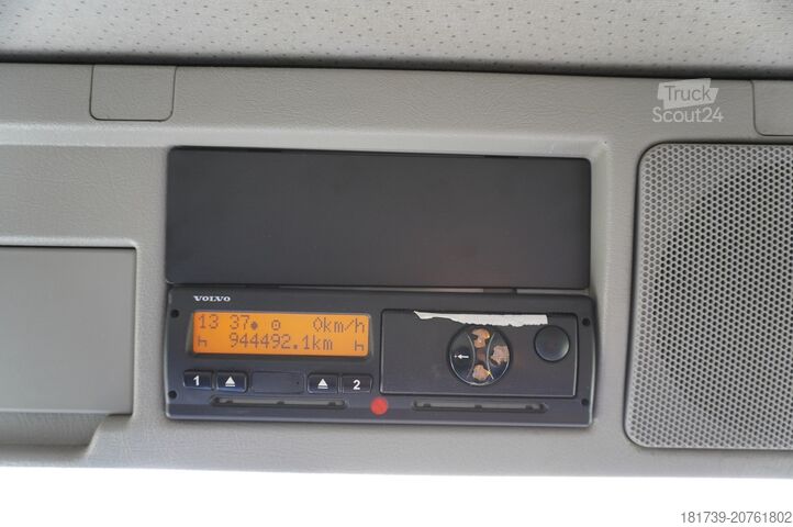 Refrižeratoru kravas automašīna Volvo FH 440 E5 6×2 Schmitz Refrigerator – pas