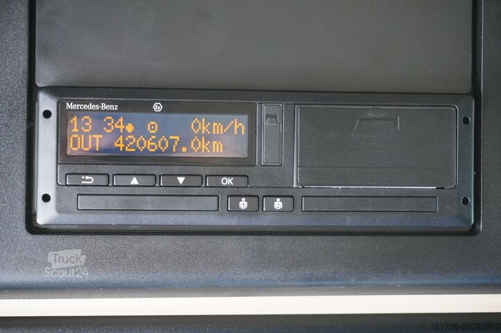 Refrižeratoru kravas automašīna Mercedes-Benz Actros 2548 E6 / GIGA / Cab Lounge chair