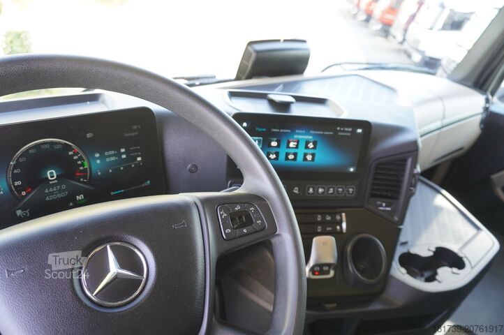 Refrižeratoru kravas automašīna Mercedes-Benz Actros 2548 E6 / GIGA / Cab Lounge chair