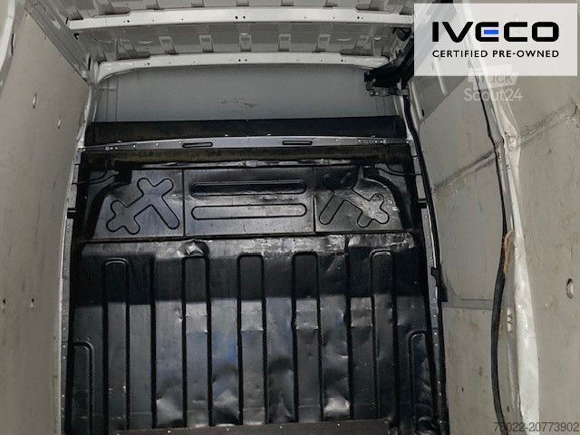 Ploščati dostavnik IVECO 70C18 Kastenwagen