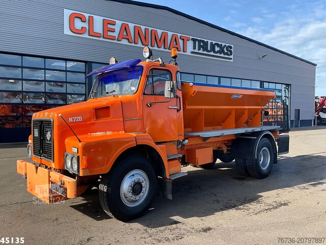 Strooiwagens Volvo N720 Schmidt Zoutstrooier Just 60.240 km!