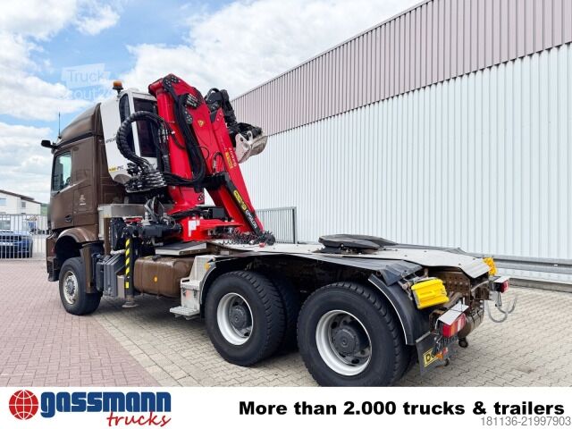 Standardowy ciągnik siodłowy Mercedes-Benz Arocs 3351 LS 6x6, Grounder, MirrorCam, Navi,