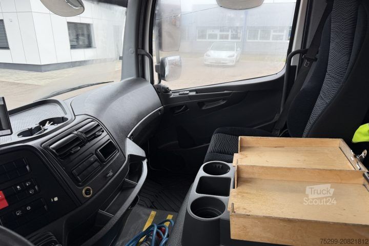 Kühlkoffer-LKW Mercedes-Benz Atego 1021 4x2 Kühlkoffer+HB / Swiss-Vehicle