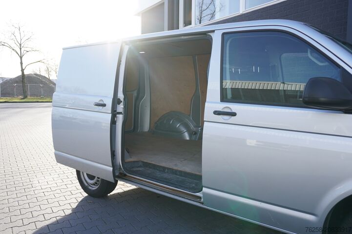 Bestelwagen Volkswagen Transporter 2.0 TDI 150PK EURO 6 - Airco - Navi...