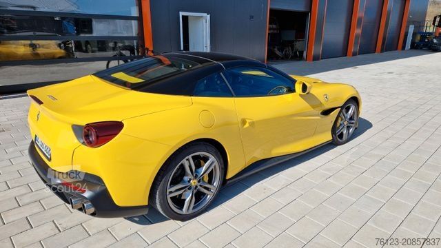 Kombijevsko vozilo FERRARI Portofino