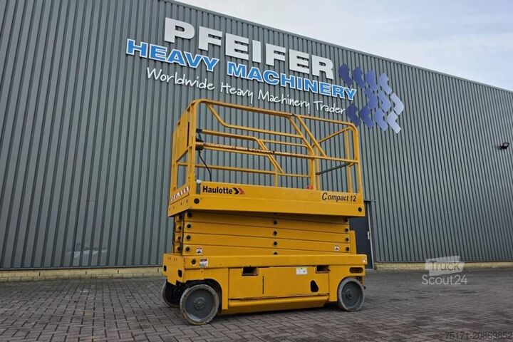 Scherenhebebühne Haulotte Compact 12 Electric, 12m Working Height, 300kg Cap