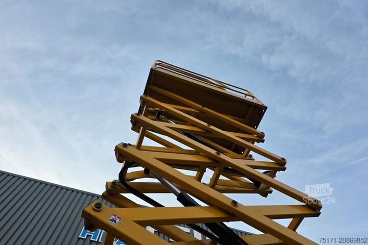 Scherenhebebühne Haulotte Compact 12 Electric, 12m Working Height, 300kg Cap