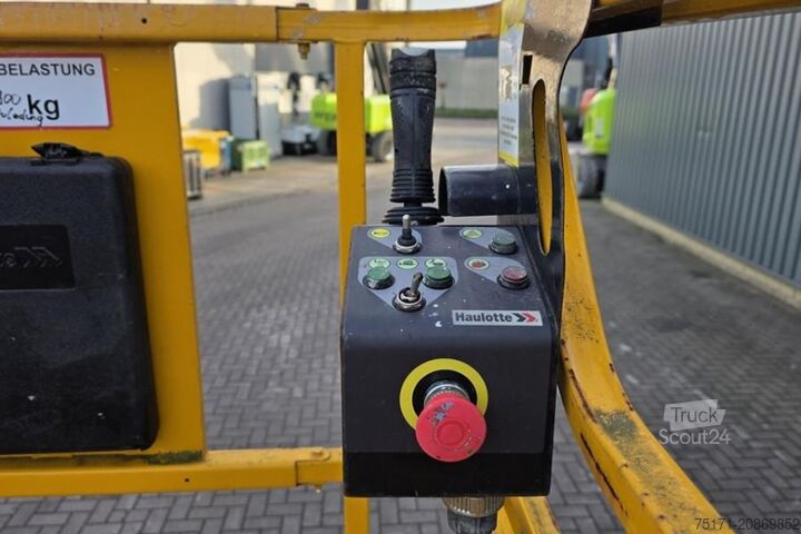 Scherenhebebühne Haulotte Compact 12 Electric, 12m Working Height, 300kg Cap