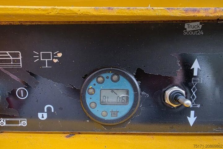 Scherenhebebühne Haulotte Compact 8 As-Is, Electric, 8.2m Working Height, 35
