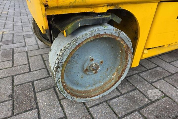 Scherenhebebühne Haulotte Compact 8 Electric, 8.2m Working Height, 350kg Cap