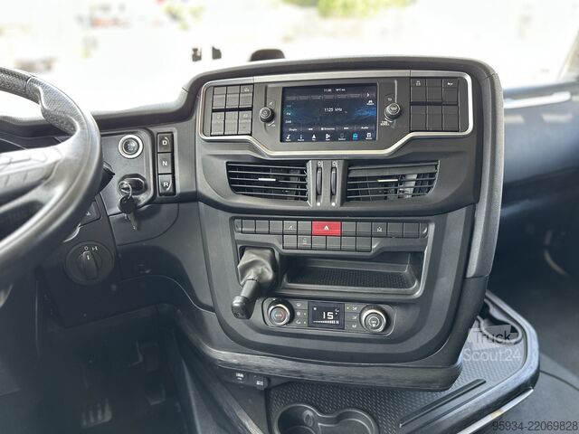 Vakio vetoauto IVECO S-WAY 530