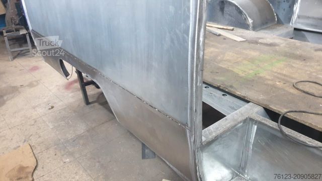 Микробус MERCEDES-BENZ Vorgänger Sprinter O 319 Samba mit Faltdach AC