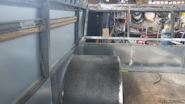 Микробус MERCEDES-BENZ Vorgänger Sprinter O 319 Samba mit Faltdach AC