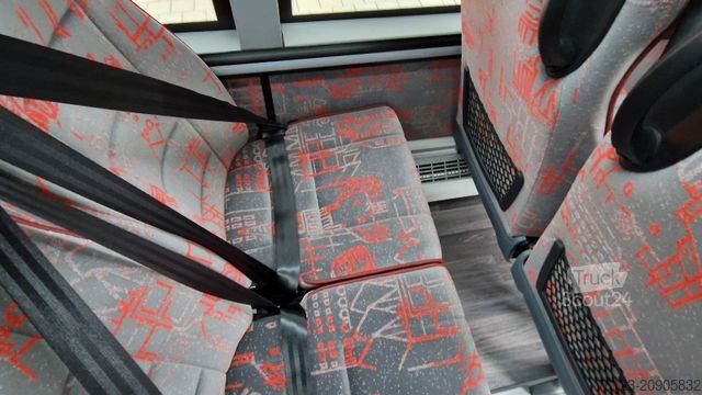 Minibusz MERCEDES-BENZ 30 Sitzer Schul- Transferbus 519 Lagerfahrzeug
