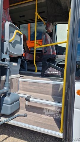 Minibusz MERCEDES-BENZ 30 Sitzer Schul- Transferbus 519 Lagerfahrzeug