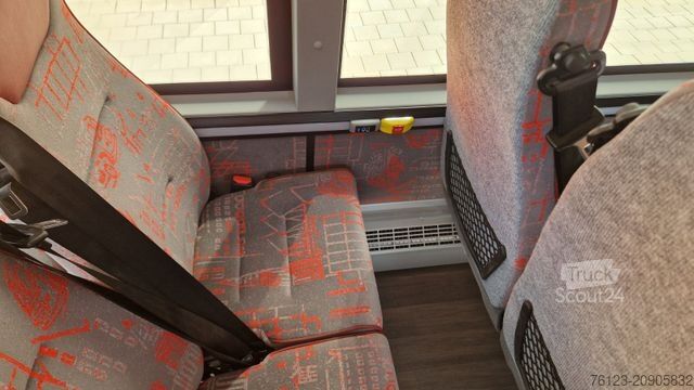 Minibusz MERCEDES-BENZ 30 Sitzer Schul- Transferbus 519 Lagerfahrzeug