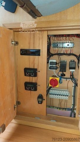 Lakókocsi/lakóautó Neoplan Starliner 2 XXL Wohnbus Setra