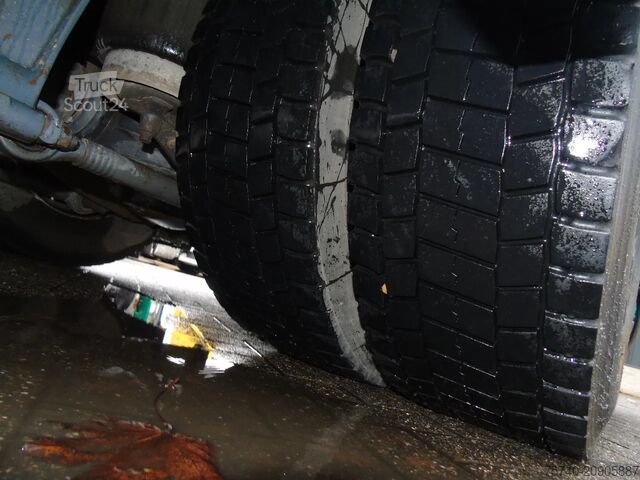 Plataforma de carga DAF CF 75.250 + EURO 5 + DHOLLANDIA LOADLIFT