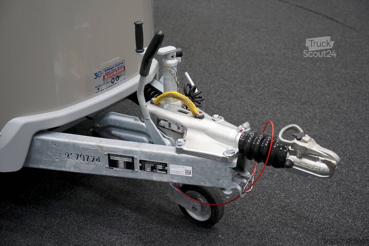 Remorque de transport de chevaux Ifor Williams IFOR WILLIAMS HBX 506 | SILBER +FRONTAUSTIEG RECHTS +POLSTER +3.BREMSLEUCHTE