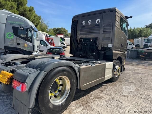 Tracteur routier standard MAN TGX 18-520 ADR 2