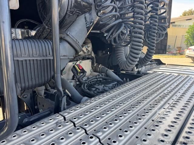 Tracteur routier standard MAN TGX 18-520 ADR 2