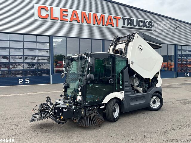 Măturătoare Mathieu MC 210 Azura Flex Euro 6  with 3-rd brush