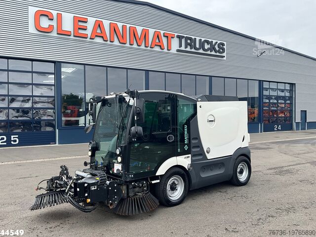 Măturătoare Mathieu MC 210 Azura Flex Euro 6  with 3-rd brush