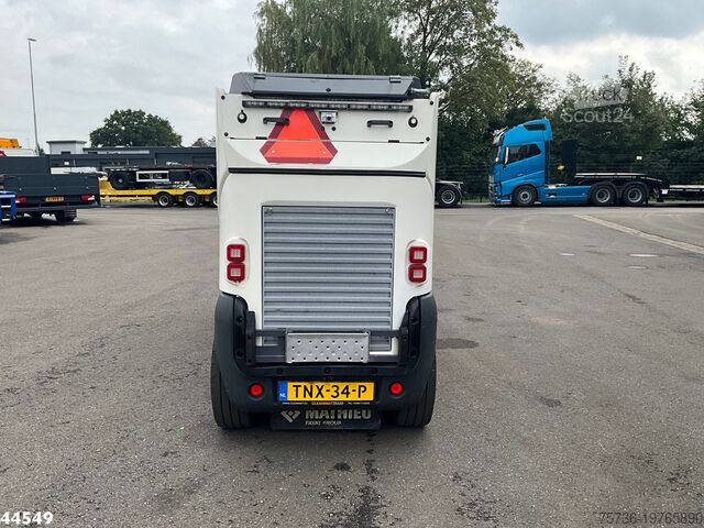 Măturătoare Mathieu MC 210 Azura Flex Euro 6  with 3-rd brush