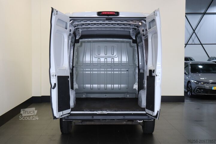 Fourgon tôlé Fiat Ducato 2.3 MultiJet 140PK Automaat 2x schuifdeu...