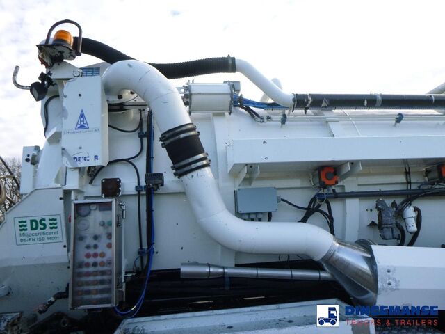 Aspirateur de boues Scania P124-420 6x2 vacuum tank 10.5 m3