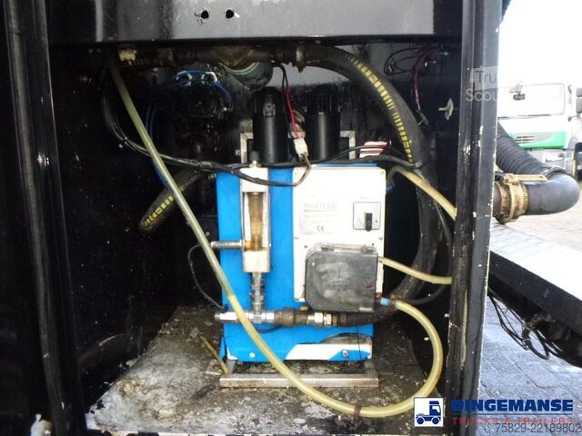 Sugekøretøj Scania P124-420 6x2 vacuum tank 10.5 m3