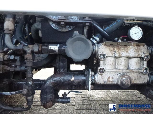 Sugekøretøj Scania P124-420 6x2 vacuum tank 10.5 m3