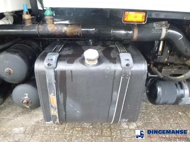 Sugekøretøj Scania P124-420 6x2 vacuum tank 10.5 m3