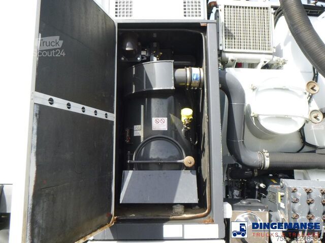 Sugande fordon Renault Kerax 450 dxi 6x4 RHD Rivard vacuum tank 11.9 m3