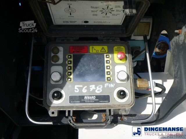 Sugande fordon Renault Kerax 450 dxi 6x4 RHD Rivard vacuum tank 11.9 m3